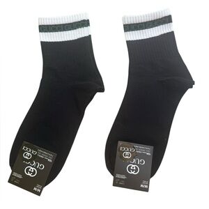 NWT 2 Pair Gucci Outlet Men's Socks with Gucci printed across the top